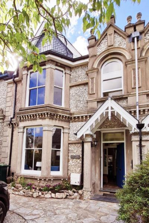 Stunning 4 bedroom house in Wadebridge, Cornwall - 2 living rooms and superking beds